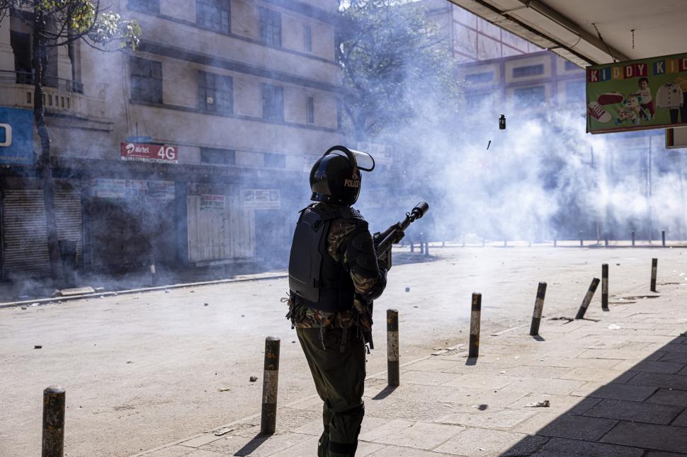 Președintele din Kenya, William Ruto, retrage legea finanțelor care a provocat protestele sângeroase din Nairobi 909447