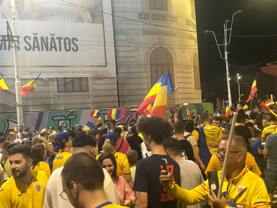Suporterii români au sărbătorit în București calificarea României în optimile EURO 2024: Traficul a fost blocat la Universitate, autobuzele au purtat tricolor 909535