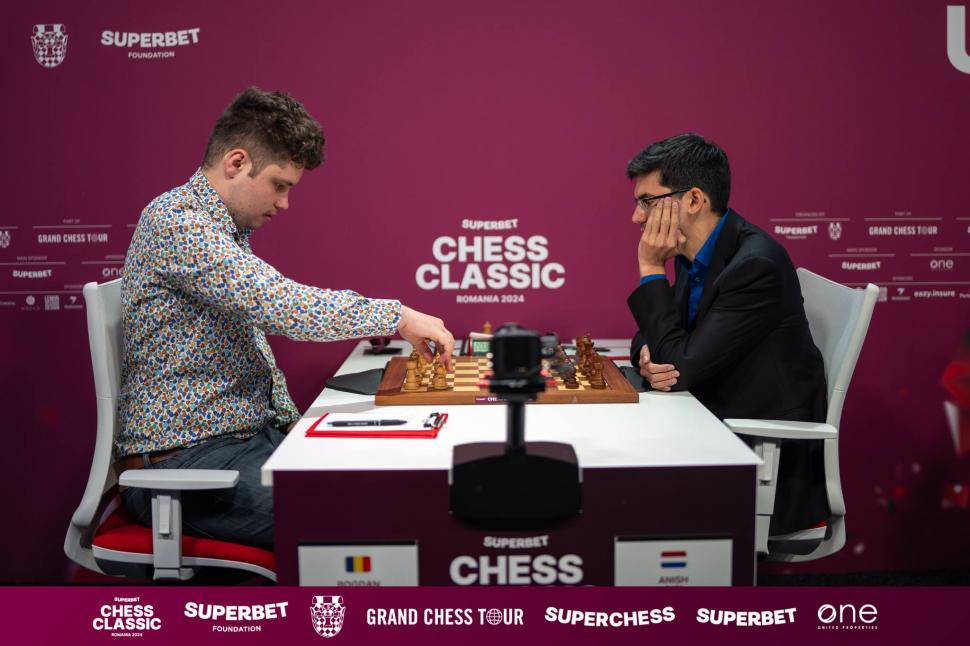  A doua rundă a Superbet Chess Classic România 2024 s-a încheiat cu o singură victorie și patru remize  909879