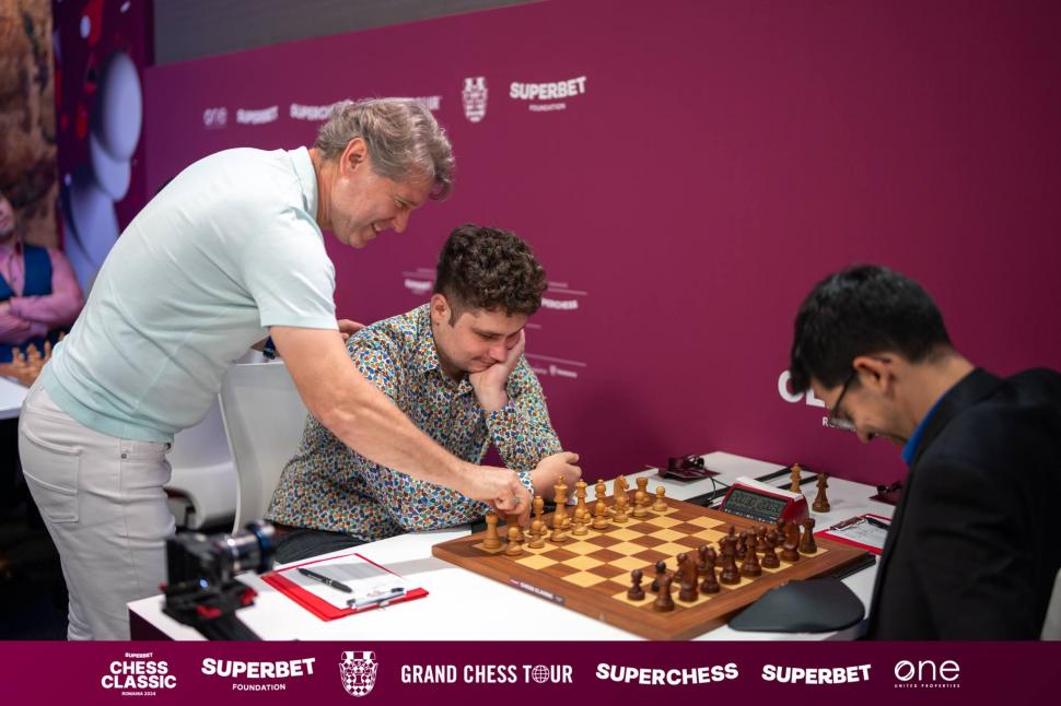  A doua rundă a Superbet Chess Classic România 2024 s-a încheiat cu o singură victorie și patru remize  909883