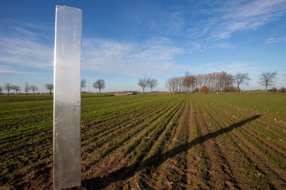 Un nou monolit misterios a fost descoperit pe un câmp din Colorado, SUA 910063