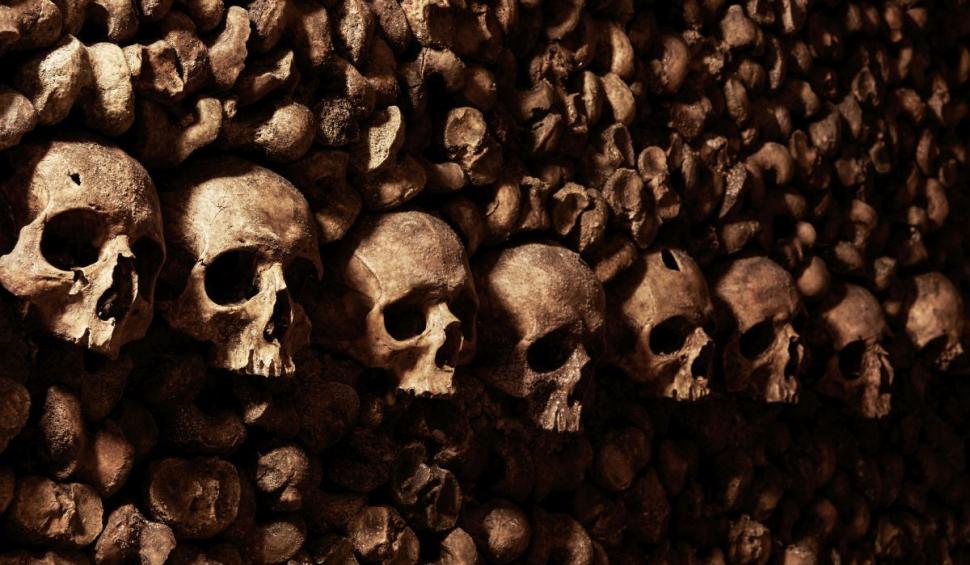 Sub Paris e ascuns Orașul Morților. În Turnul Eiffel există un apartament secret 909937