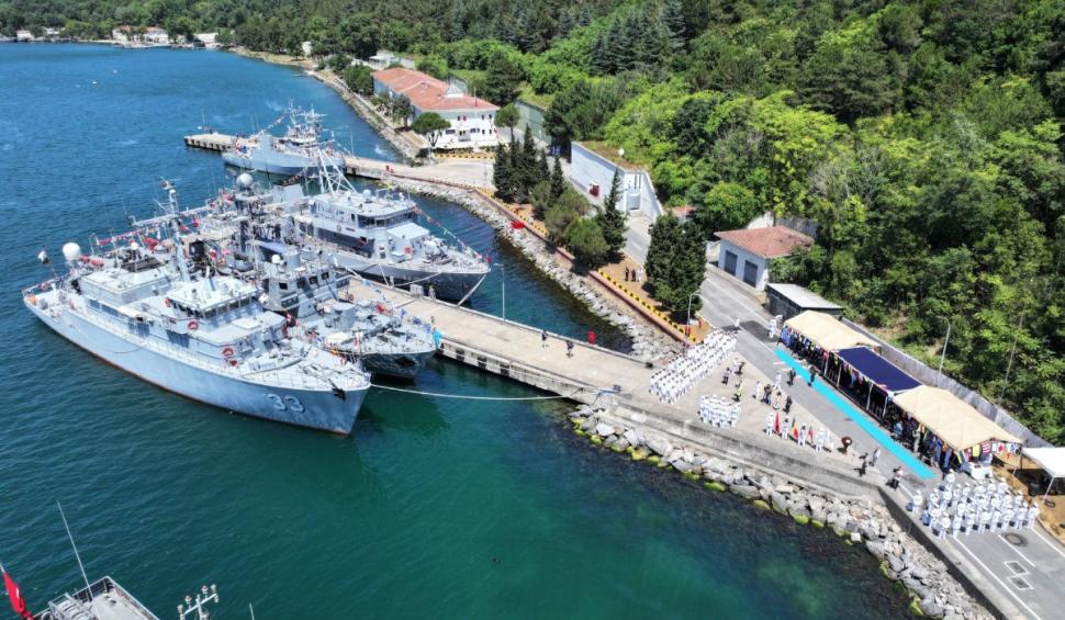 O navă a Turciei s-a alăturat României și Bulgariei pentru a găsi minele din Marea Neagră 910513