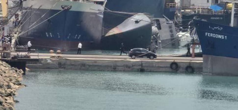 Una dintre cele mai noi nave de război ale Iranului s-a răsturnat în port 911926