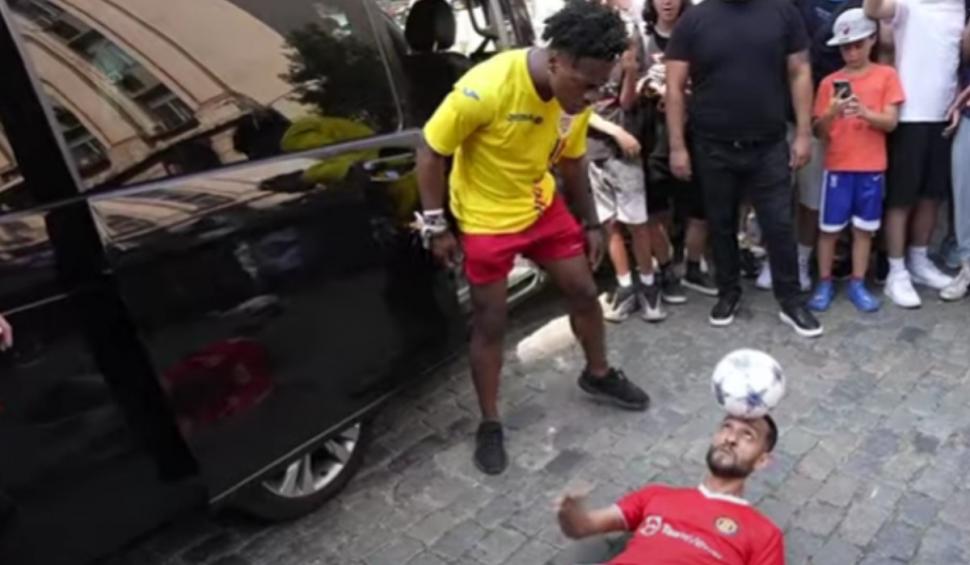 IShowSpeed, un celebru Youtuber de 19 ani din SUA, s-a plimbat prin Ferentari și a mâncat mici din Piaţa Obor 912405