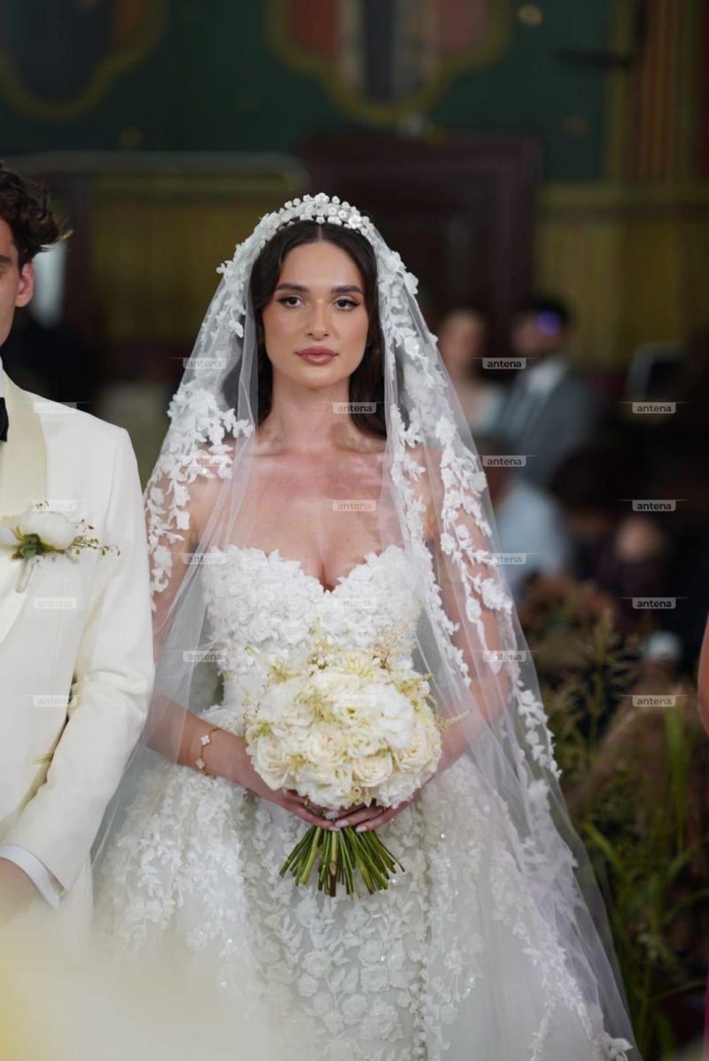 Imagini exclusive de la nunta Elenei și a lui Ianis Hagi, la Palatul Ştirbey 912574