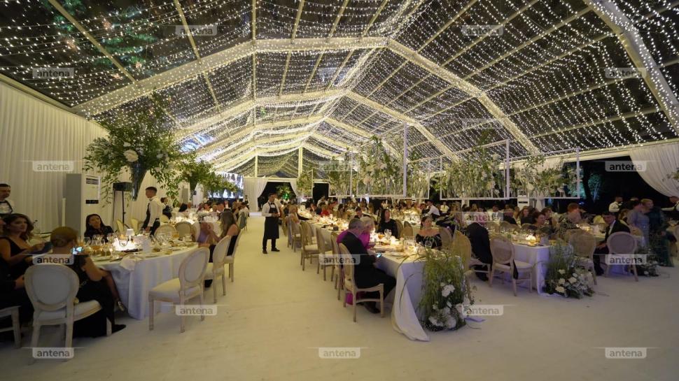 Elena și Ianis Hagi s-au distrat până dimineață, la nunta de la Palatul Știrbey. Imagini exclusive cu invitații și tortul mirilor 912699