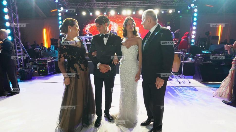 Elena și Ianis Hagi s-au distrat până dimineață, la nunta de la Palatul Știrbey. Imagini exclusive cu invitații și tortul mirilor 912724