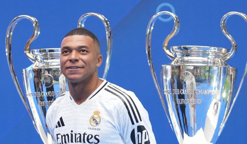 Peste 80.000 de fani l-au primit ca pe un erou pe Kylian Mbappe la Real Madrid 913043