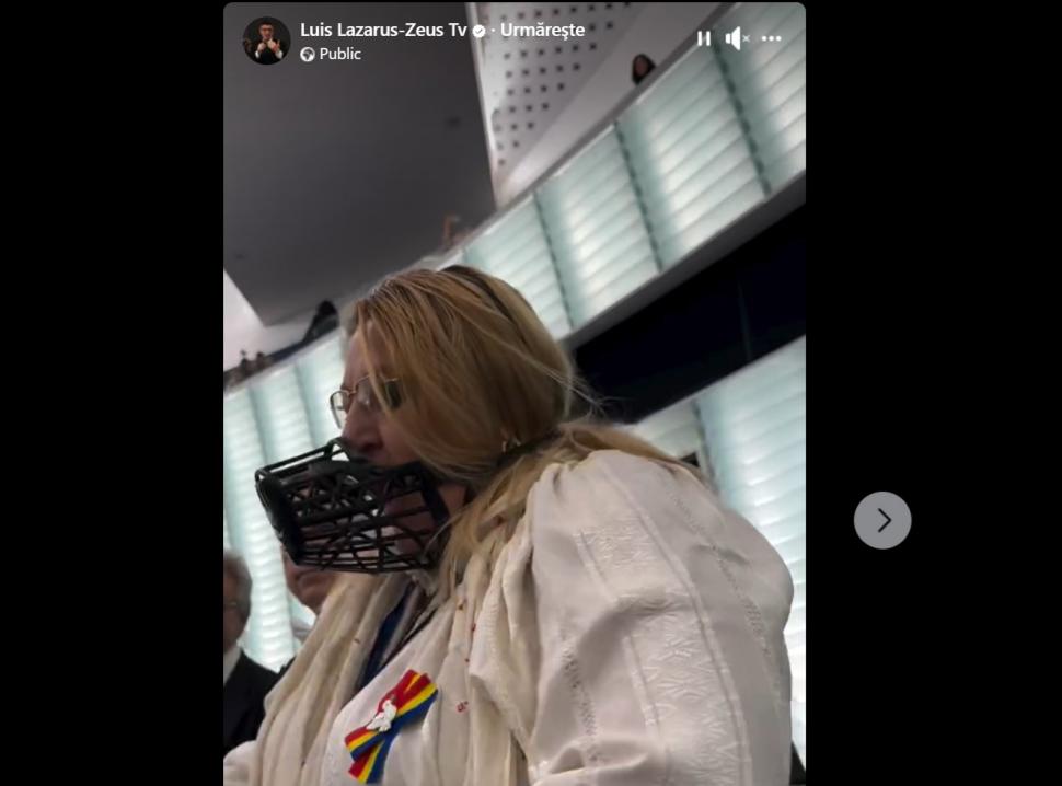 Diana Șoșoacă a fost scoasă cu forța din plenul Parlamentului European. Și-a pus botniță și a urlat în ședință 913217