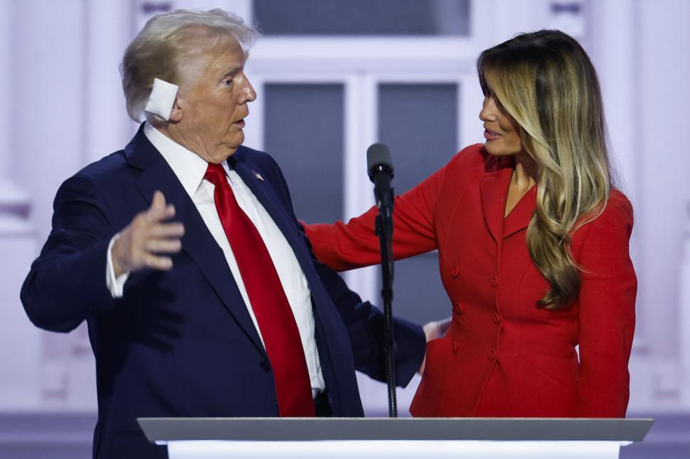 Apariția rară a Melaniei la discursul lui Trump. „Face doar ce vrea ea, este extrem de independentă”  913388