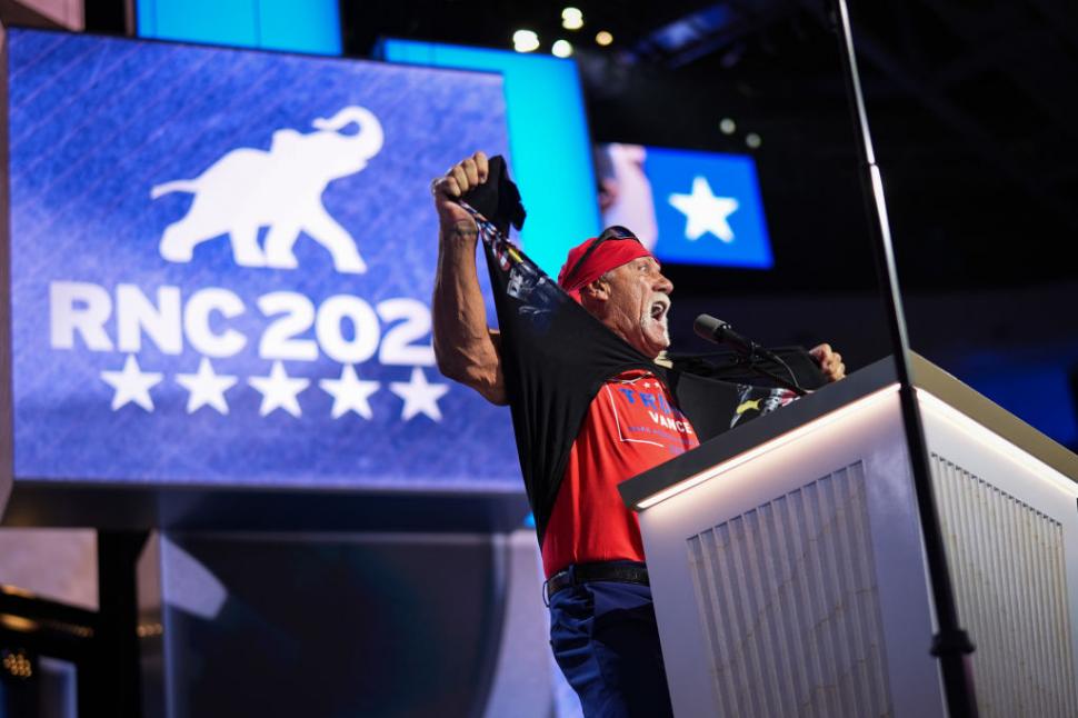 Convenția Republicană, în imagini. Hulk Hogan și-a rupt tricoul. Pe scenă a urcat și Tucker Carlson 913365