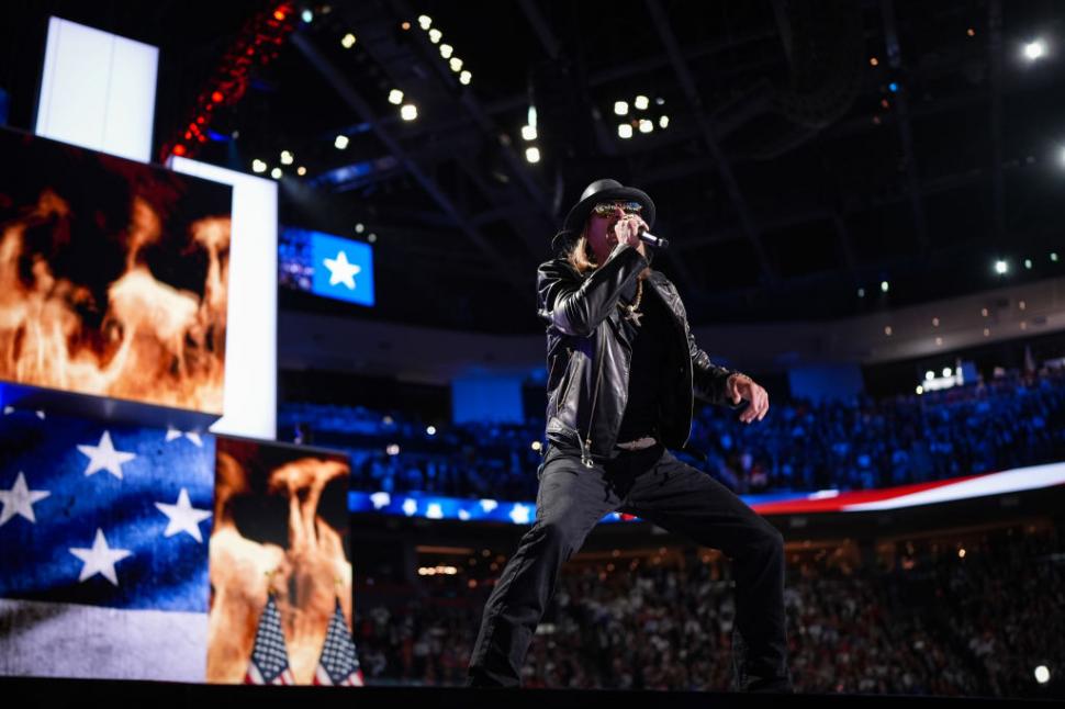 Convenția Republicană, în imagini. Hulk Hogan și-a rupt tricoul. Pe scenă a urcat și Tucker Carlson 913366