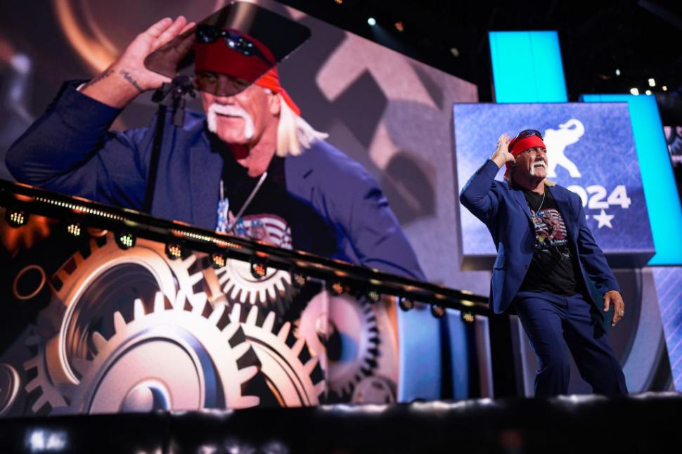 Convenția Republicană, în imagini. Hulk Hogan și-a rupt tricoul. Pe scenă a urcat și Tucker Carlson 913367