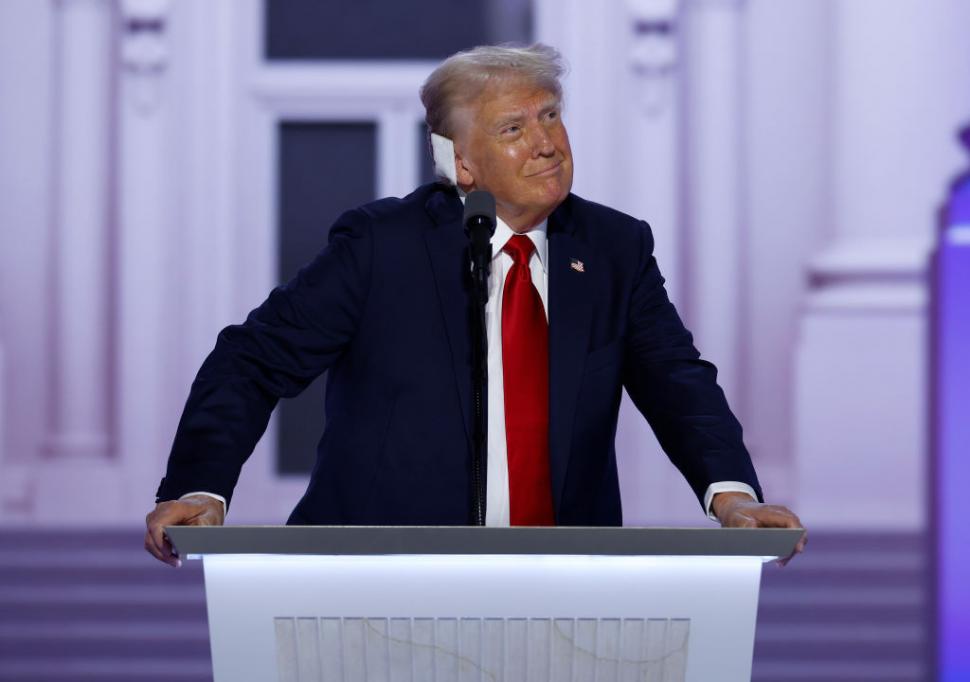 Trump acceptă nominalizarea republicană: „L-am avut pe Dumnezeu aproape. Voi fi președintele tuturor. Opresc războaie cu un telefon” 913347