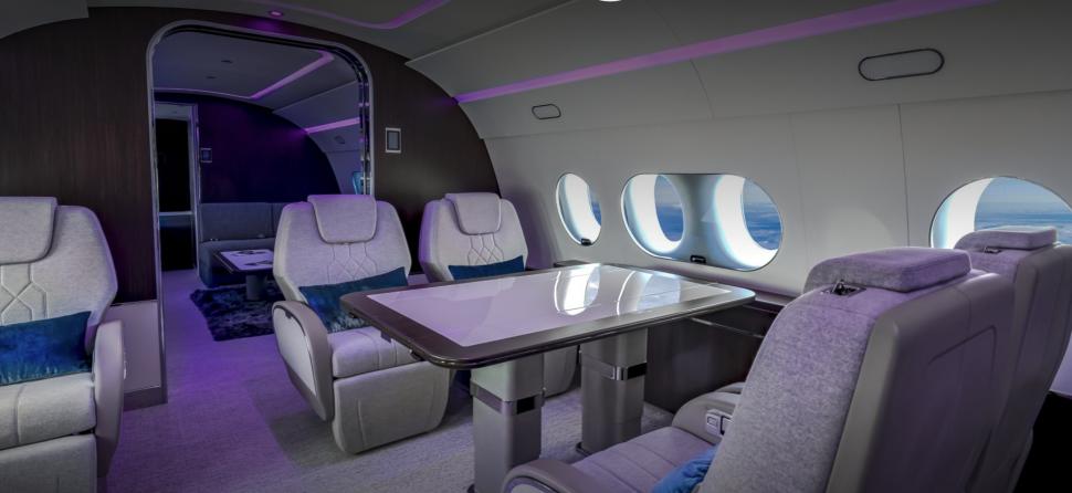 Avionul de petrecere din Dubai, pentru super-bogații lumii. Se închiriază pentru 15.000 de dolari pe oră 913712