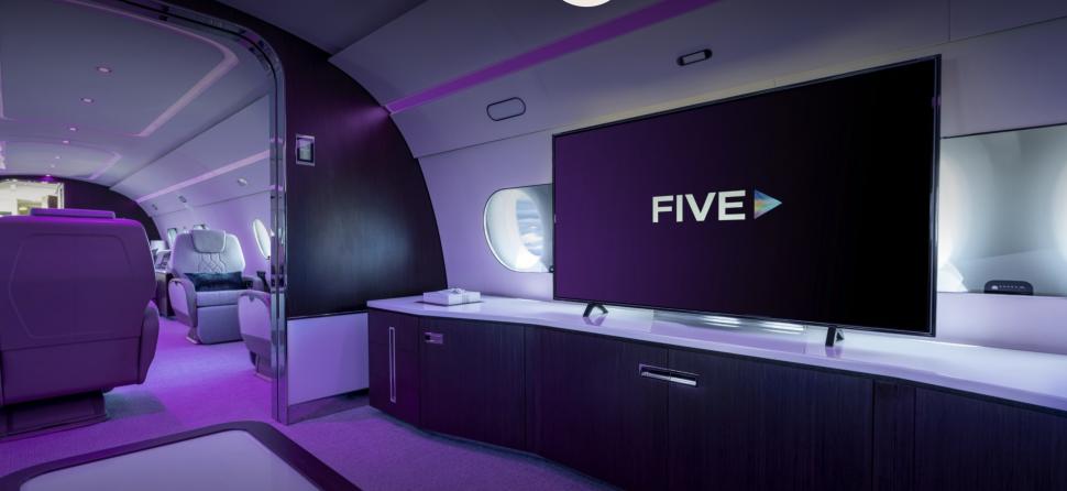 Avionul de petrecere din Dubai, pentru super-bogații lumii. Se închiriază pentru 15.000 de dolari pe oră 913714