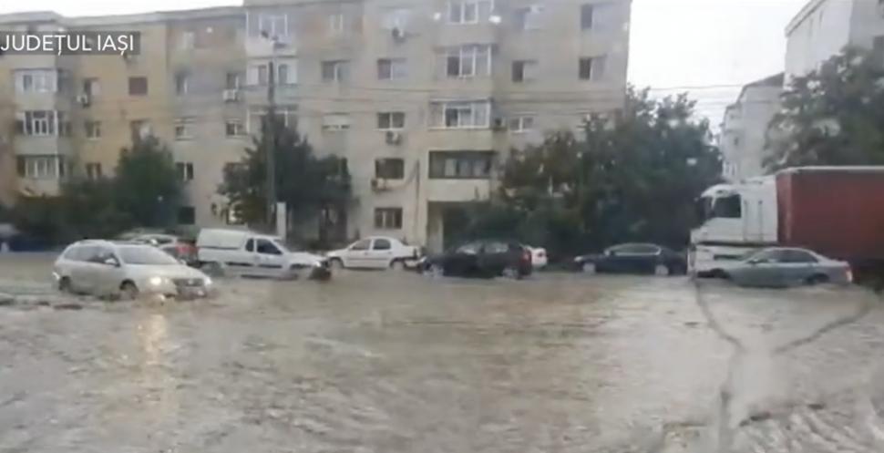 Străzi și case inundate, culturi distruse și copaci rupți de vânt: România a fost măturată de furtuni 914352