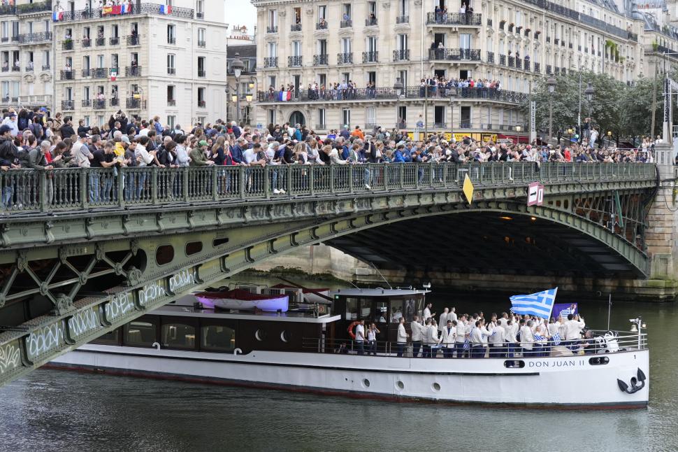 Jocurile Olimpice de la Paris au început oficial cu o ceremonie spectaculoasă pe Sena 914698