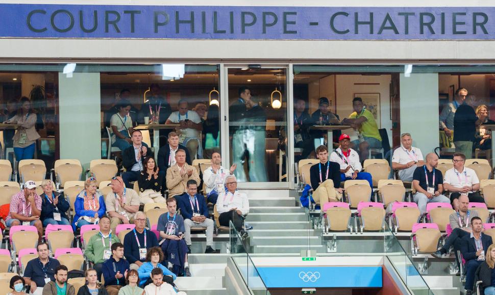 Klaus Iohannis a postat noi imagini alături de soție, la Jocurile Olimpice 2024 de la Paris: „Hai, Team Romania!” 914774