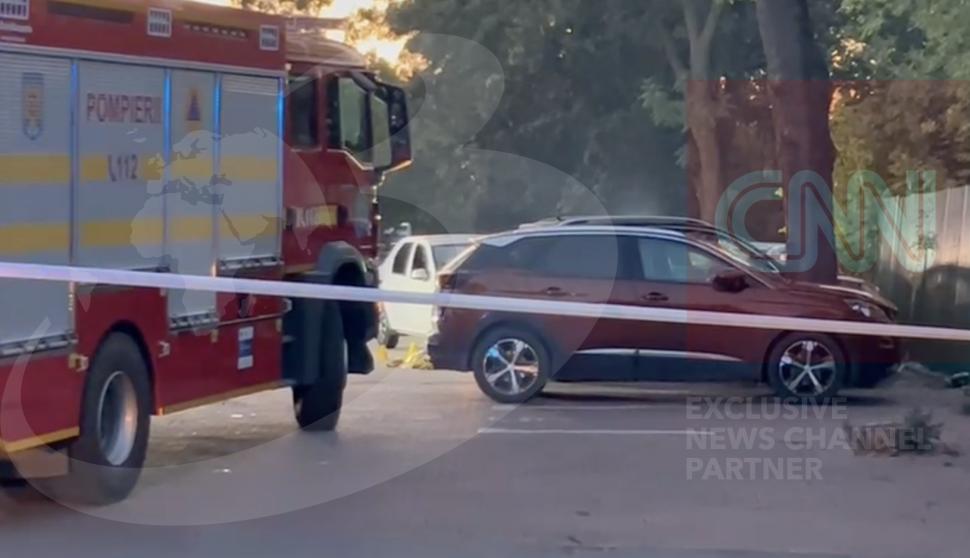 Primele imagini cu mașina abandonată de șoferul fugar, după accidentul mortal din București. Martorii spun că suspectul e minor 914847