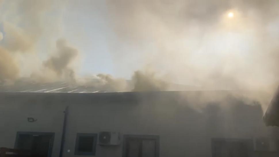 Un incendiu puternic a izbucnit la un azil de bătrâni din Tulcea. 40 de persoane au fost evacuate 914981