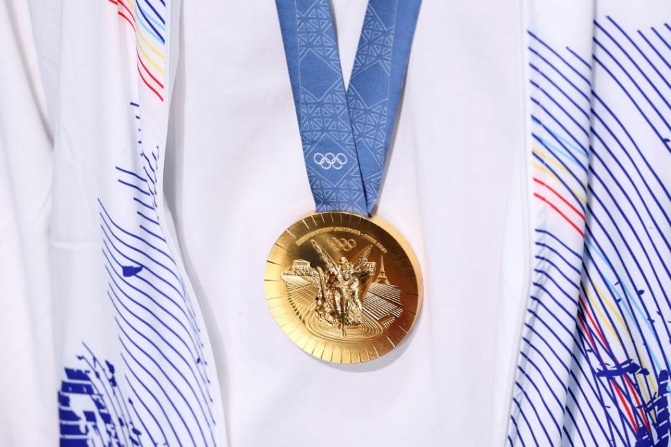  Fotografia care va rămâne în istorie. Momentul în care David Popovici câștigă aurul la 200 m liber, la Jocurile Olimpice 915069