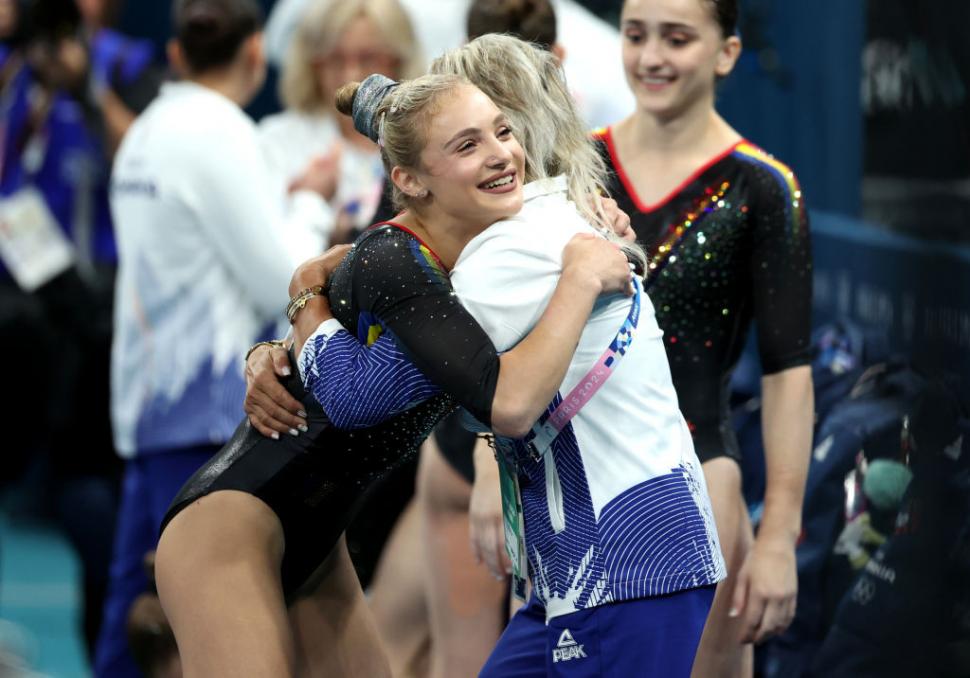 Sabrina Voinea, una dintre gimnastele calificate în finala JO 2024: „Mama îmi dă cea mai multă încredere” 915107