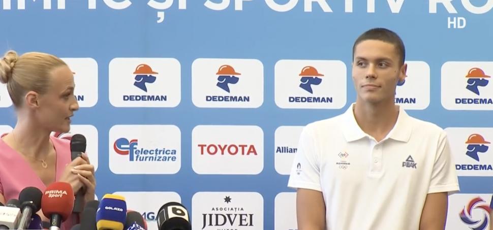 David Popovici a ajuns în România cu medaliile obținute la JO 2024. Mesaj pentru politicieni: „E nevoie de bani investiți cu cap” 915675