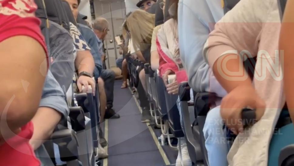 Aterizare de urgență în Frankfurt. Un român a fost resuscitat la bordul aeronavei cu ruta Paris-Cluj 916087