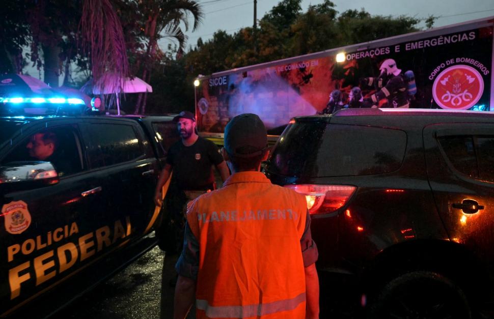 Ce știm despre accidentul de avion din Sao Paulo. Aeronava cu 61 de pasageri a căzut într-un minut. Imagini de la locul dezastrului 916827