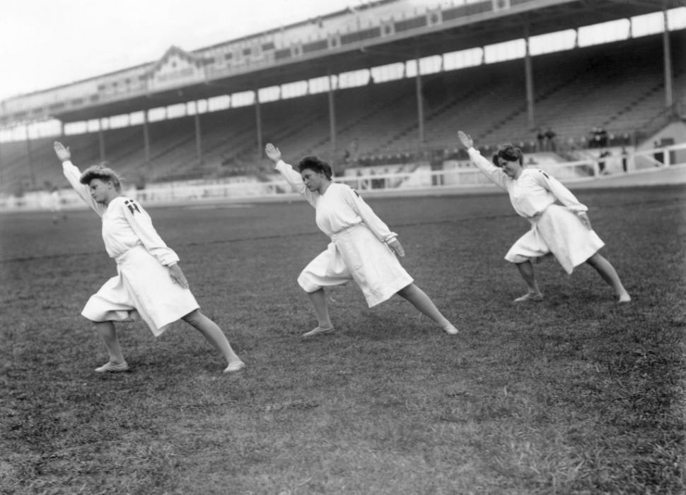 Imagini inedite de la Jocurile Olimpice din 1908. Doar 1% dintre sportivi erau femei. Erupția Vezuviului a mutat ediția la Londra 916671