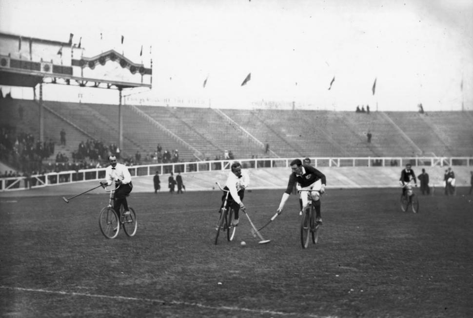 Imagini inedite de la Jocurile Olimpice din 1908. Doar 1% dintre sportivi erau femei. Erupția Vezuviului a mutat ediția la Londra 916680