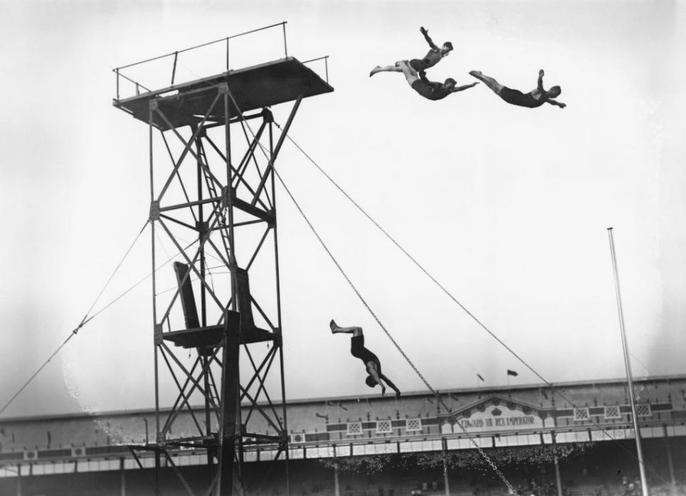 Imagini inedite de la Jocurile Olimpice din 1908. Doar 1% dintre sportivi erau femei. Erupția Vezuviului a mutat ediția la Londra 916683