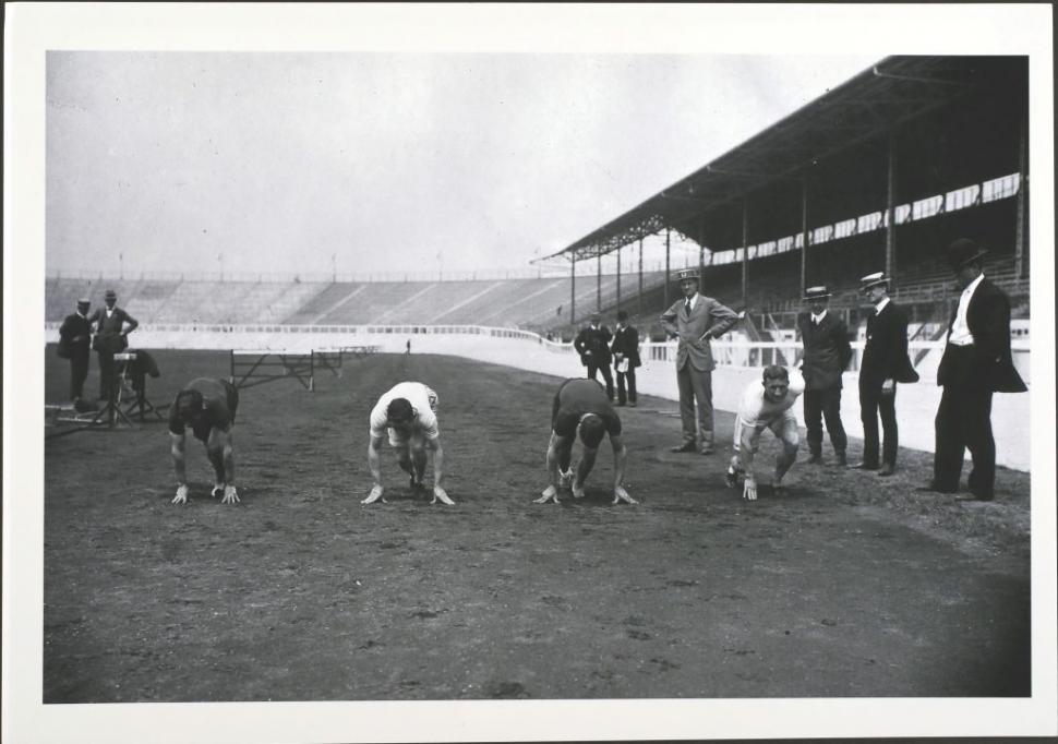 Imagini inedite de la Jocurile Olimpice din 1908. Doar 1% dintre sportivi erau femei. Erupția Vezuviului a mutat ediția la Londra 916691