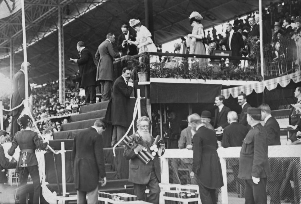 Imagini inedite de la Jocurile Olimpice din 1908. Doar 1% dintre sportivi erau femei. Erupția Vezuviului a mutat ediția la Londra 916695