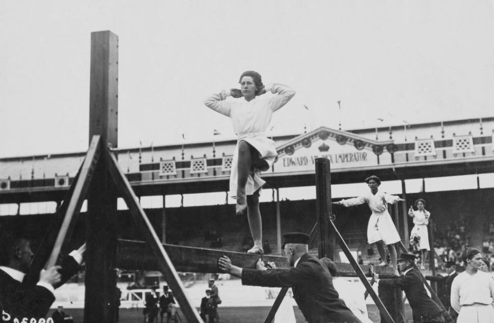 Imagini inedite de la Jocurile Olimpice din 1908. Doar 1% dintre sportivi erau femei. Erupția Vezuviului a mutat ediția la Londra 916698