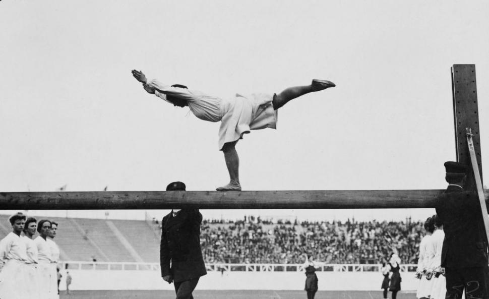 Imagini inedite de la Jocurile Olimpice din 1908. Doar 1% dintre sportivi erau femei. Erupția Vezuviului a mutat ediția la Londra 916699