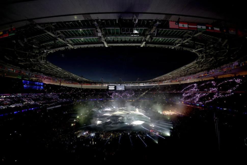 Ceremonia de închidere a Jocurilor Olimpice 2024 în imagini: Călătorul de Aur și lumea distopică din showul de pe Stade de France 917048