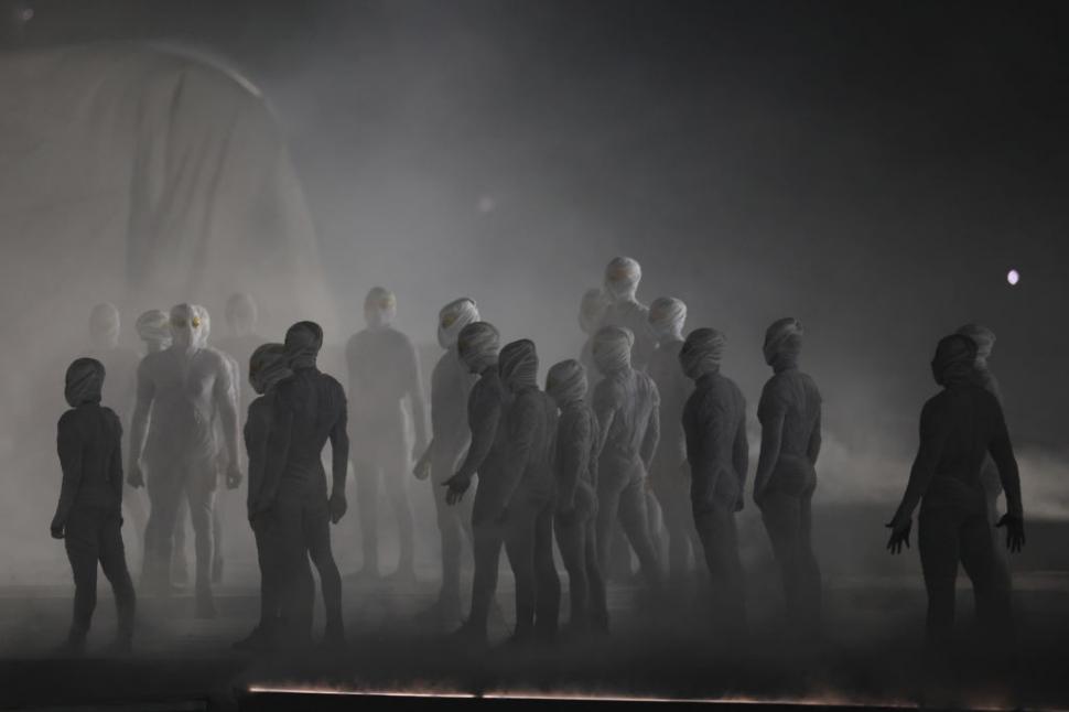 Ceremonia de închidere a Jocurilor Olimpice 2024 în imagini: Călătorul de Aur și lumea distopică din showul de pe Stade de France 917052