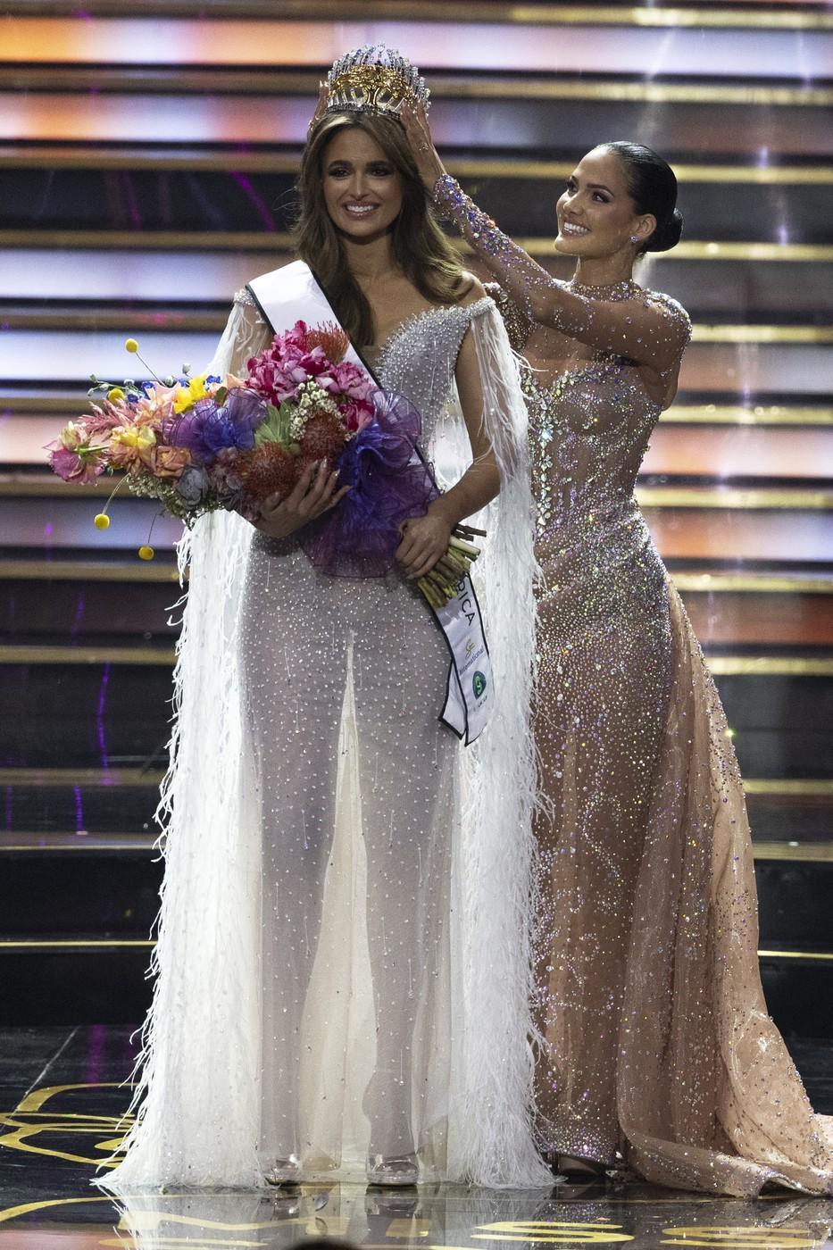 Mia le Roux este prima câștigătoare surdă a titlului Miss Africa de Sud: „Știu cum este să fii exclusă” 916967