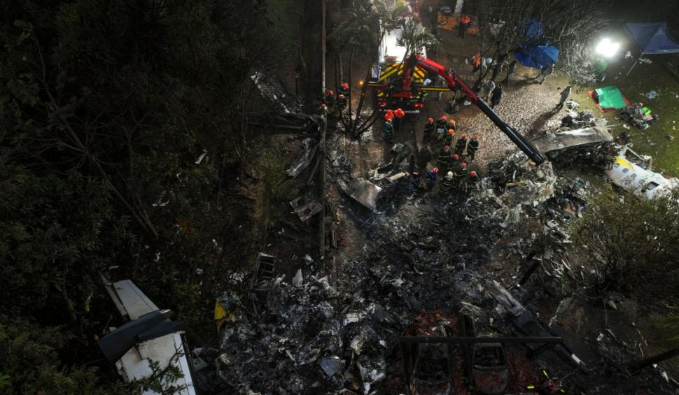 Care ar putea fi cauza accidentului de avion din Brazilia, care a ucis 62 de oameni. Cutia neagră a fost recuperată 917055