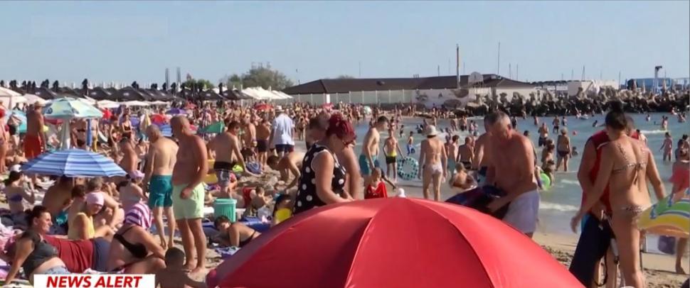 Staţiunile din Constanţa sunt pline ochi de turişti în minivacanţa de Sfânta Maria. Peste 200.000 de români petrec pe litoral 917917