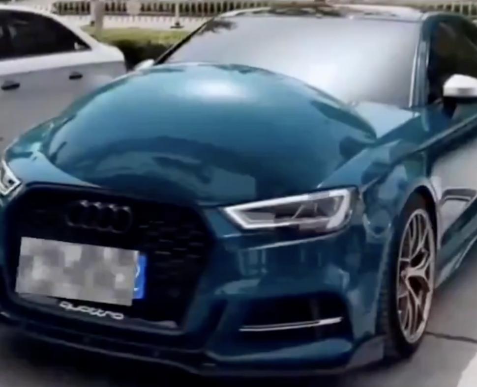 VIDEO Mașini „însărcinate” în China. Efectul hilar, dar periculos al căldurii extreme 918095