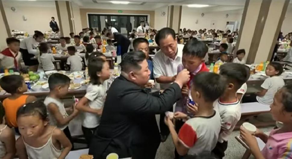 Un canadian a „prins” televiziunea lui Kim Jong Un și a postat imaginile: „După o zi de vizionare, am visat că sunt în Coreea de Nord” 918275