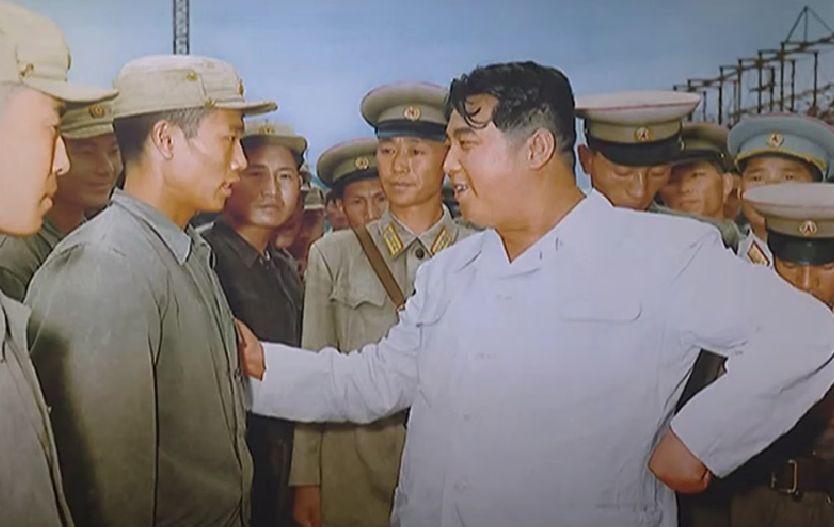 Un canadian a „prins” televiziunea lui Kim Jong Un și a postat imaginile: „După o zi de vizionare, am visat că sunt în Coreea de Nord” 918277