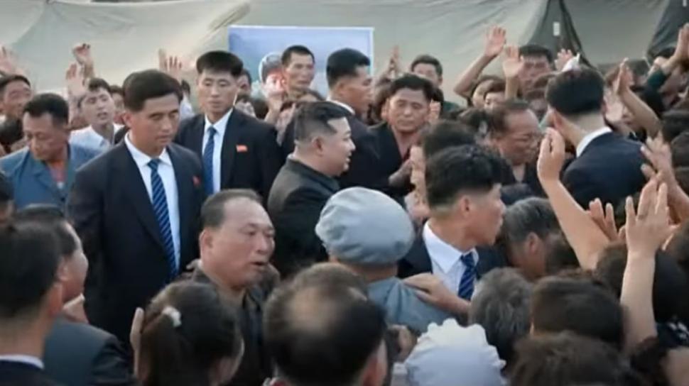 Un canadian a „prins” televiziunea lui Kim Jong Un și a postat imaginile: „După o zi de vizionare, am visat că sunt în Coreea de Nord” 918278