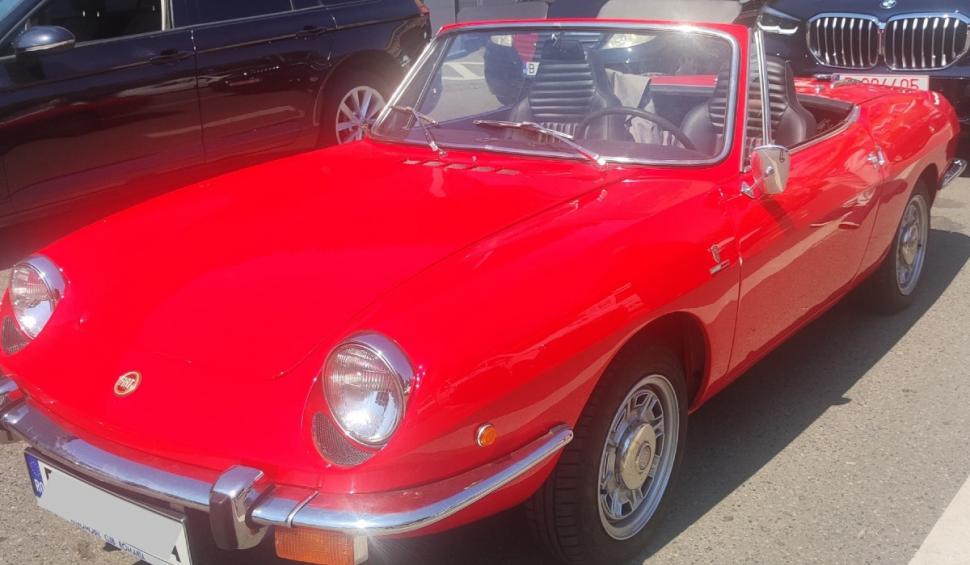 Imagini de colecție cu un Fiat 850 Sport Spider decapotabil, adus pentru inspecție la RAR 918759