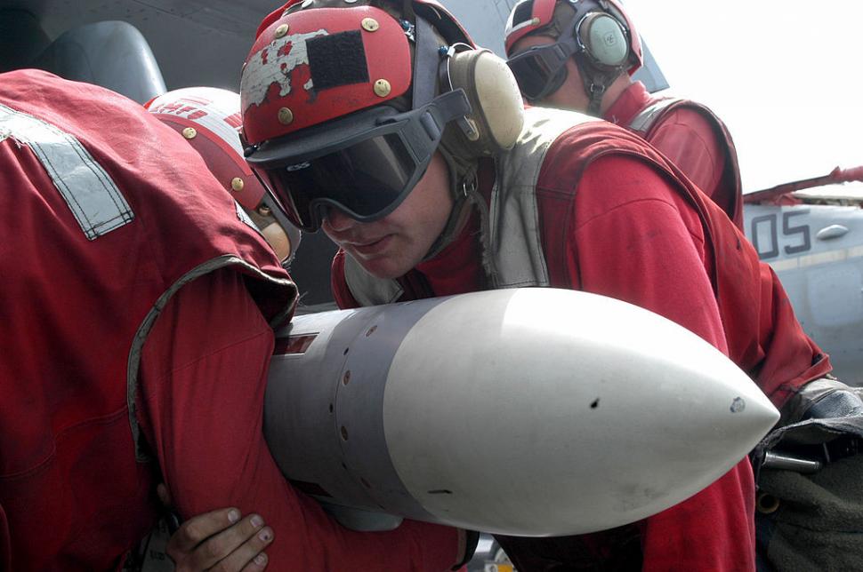 SUA au aprobat vânzarea rachetelor AIM-120 către România. Acestea sunt compatibile cu avioanele F-16 și F-35 918932