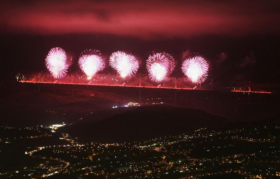 Viaductul Millau: Cum a schimbat cel mai înalt pod din lume harta Europei. „O minune a lumii moderne” 919014